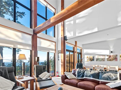 212-515 Marine Drive - 2