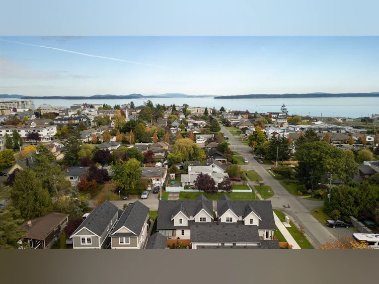 9662 Sixth Street, Sidney, BC, V8L 1T7 - 29