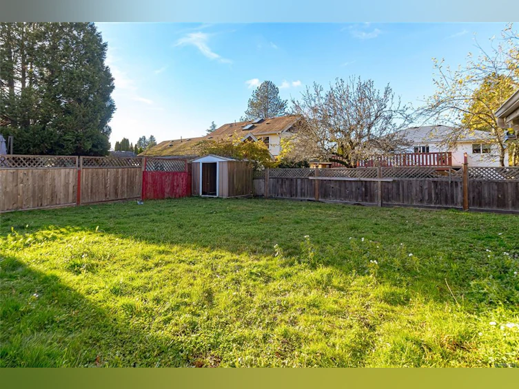 3304 Shelbourne Street, Saanich, BC, V8P 5H1 - 22
