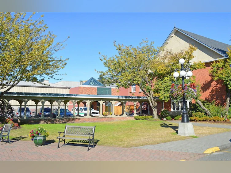 3304 Shelbourne Street, Saanich, BC, V8P 5H1 - 28