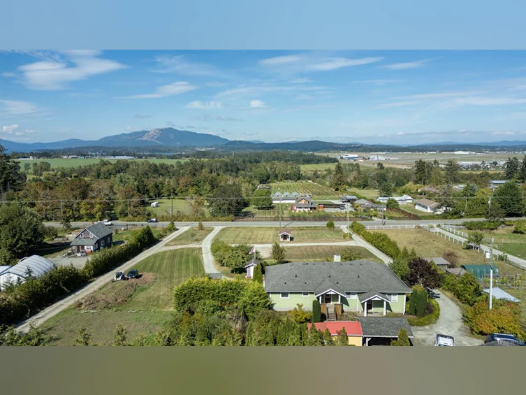 1395 Mctavish Road, North Saanich, BC, V8L 5T3 - 42