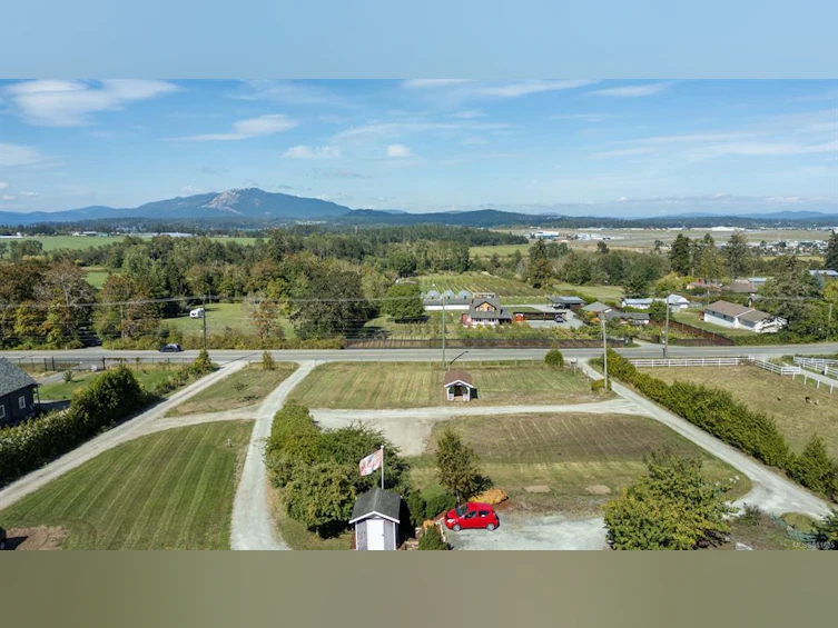 1395 Mctavish Road, North Saanich, BC, V8L 5T3 - 43