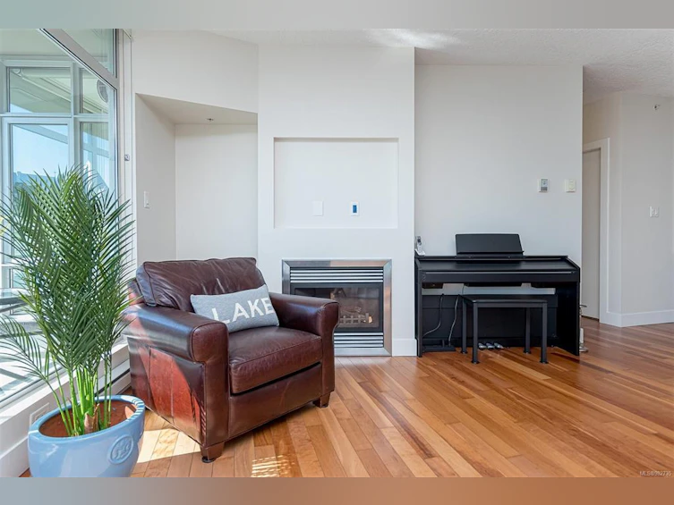 N501-737 Humboldt Street, Victoria, BC, V8W 1B1 - 10