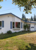 9877 Daniel Street
