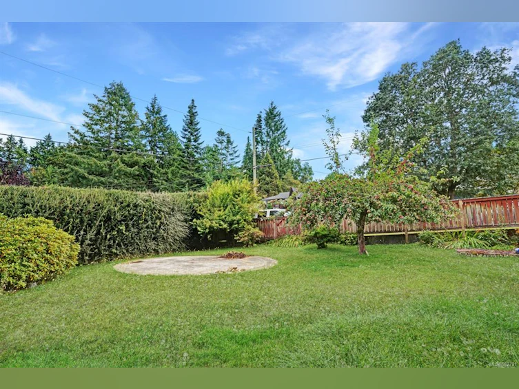 11065 Chemainus Road, Saltair, BC, V9G 1Z3 - 4