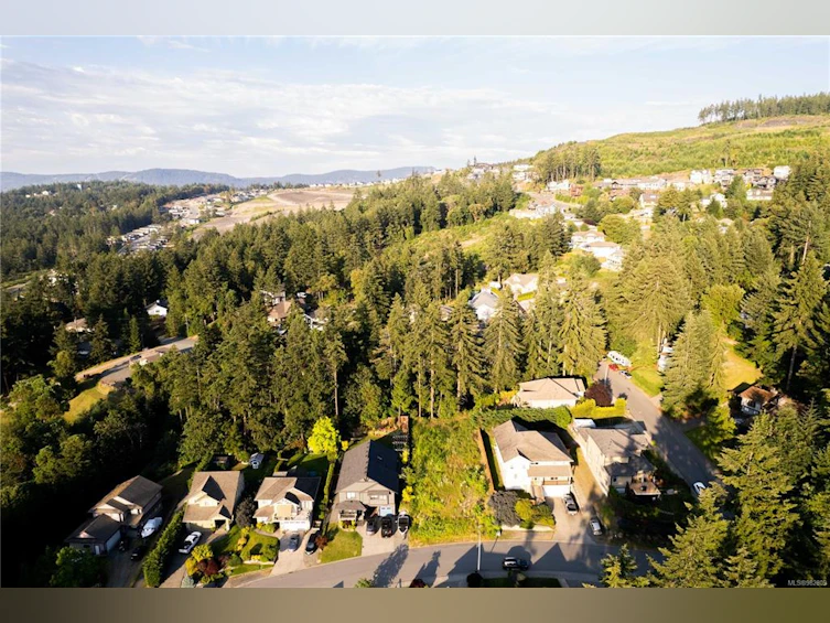 6265 Algonkin Place, Duncan, BC, V9L 6Z1 - 3