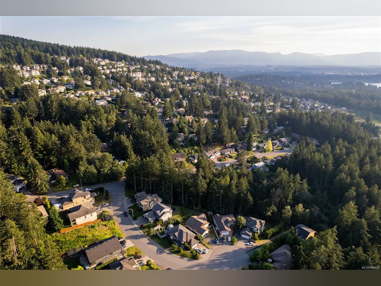 6265 Algonkin Place, Duncan, BC, V9L 6Z1 - 8