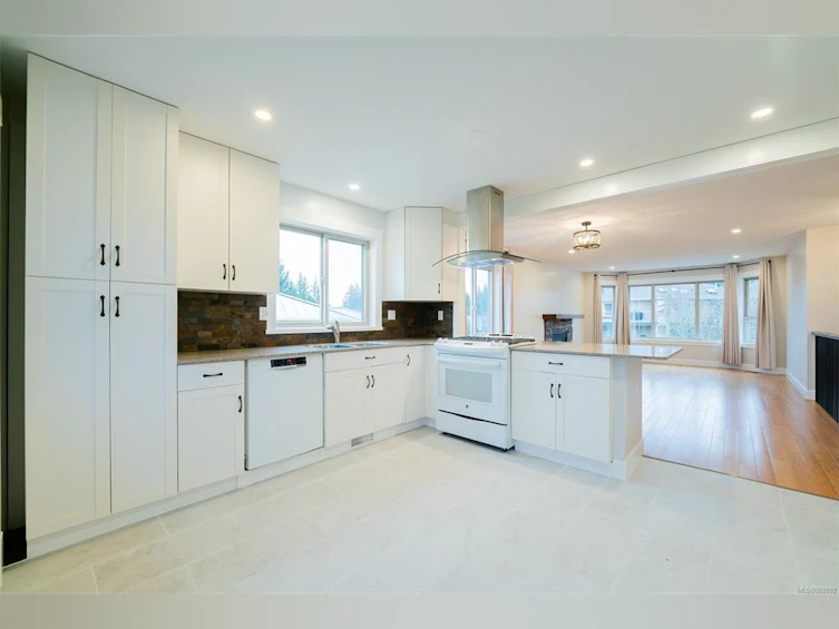 5685 Malibu Terrace, Nanaimo, BC, V9T 5W7 - 13