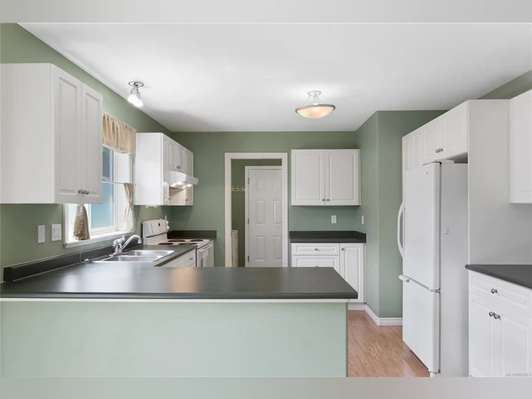 4053 Magnolia Drive, Nanaimo, BC, V9R 4M9 - 11