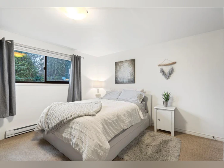 3520 Maplewood Road, Saanich, BC, V8P 3N3 - 37