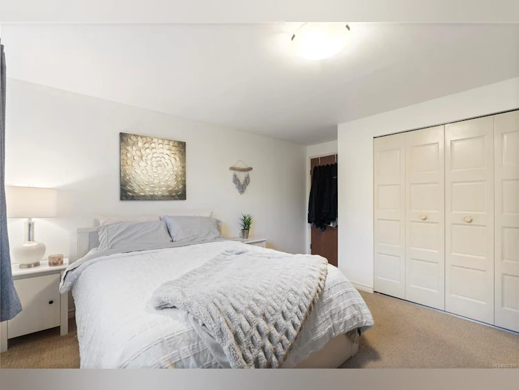 3520 Maplewood Road, Saanich, BC, V8P 3N3 - 38