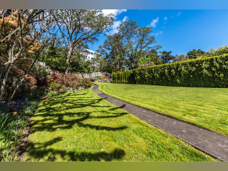 3520 Maplewood Road, Saanich, BC, V8P 3N3 - 44
