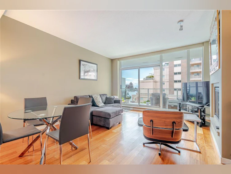 304-68 Songhees Road, Victoria, BC, V9A 0A3 - 3