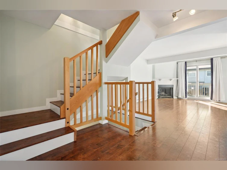 1-3981 Saanich Road, Saanich, BC, V8X 1Y9 - 31
