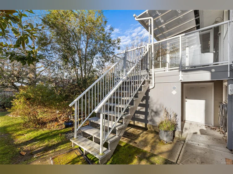 2920 Queenston Street, Saanich, BC, V8R 4P5 - 28