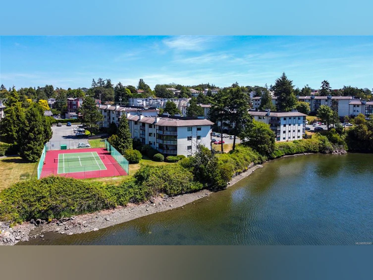 512-71 W Gorge Road, Saanich, BC, V9A 1L9