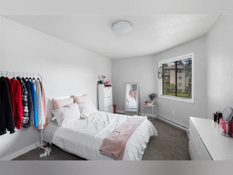 512-71 W Gorge Road, Saanich, BC, V9A 1L9 - 9