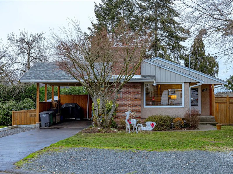 3550 Elliston Avenue, Saanich BC V8X 1R5