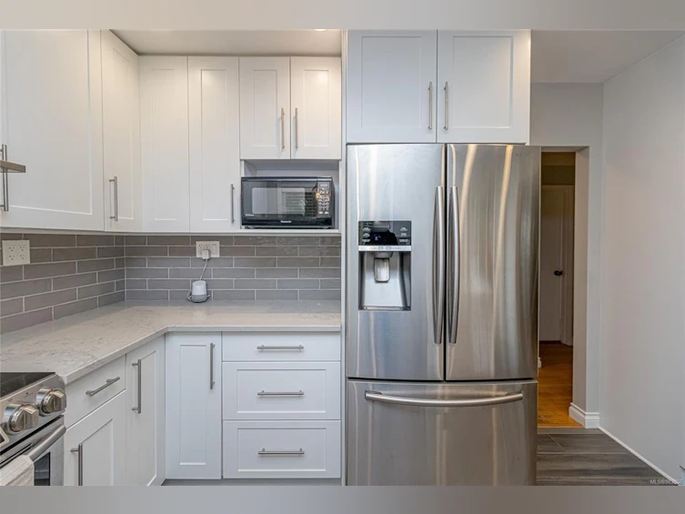 3550 Elliston Avenue, Saanich, BC, V8X 1R5 - 10