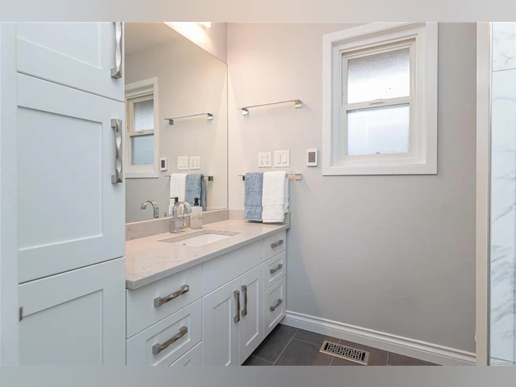 3550 Elliston Avenue, Saanich, BC, V8X 1R5 - 17