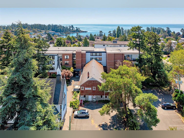 301-520 Foster Street, Esquimalt, BC, V9A 7P5 - 2