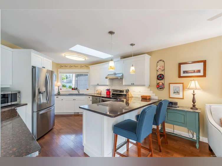 654 Windward Way, Qualicum Beach, BC, V9K 2K4 - 4