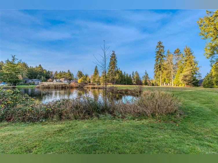 654 Windward Way, Qualicum Beach, BC, V9K 2K4 - 10