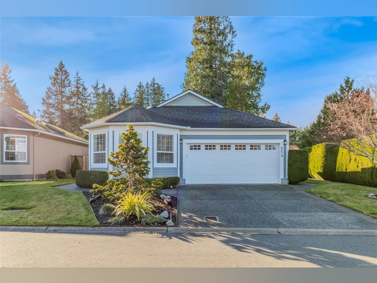 654 Windward Way, Qualicum Beach, BC, V9K 2K4 - 13