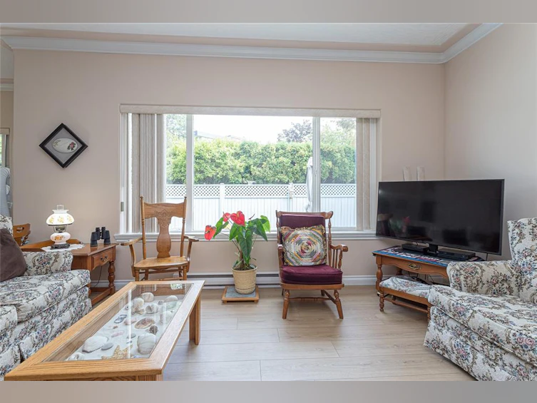 3-9903 Resthaven Avenue, Sidney, BC, V8L 3E9 - 11