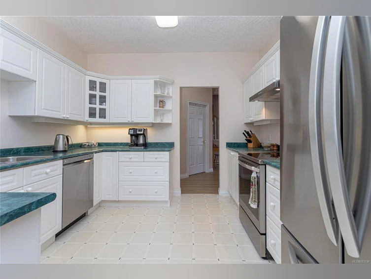 3-9903 Resthaven Avenue, Sidney, BC, V8L 3E9 - 16