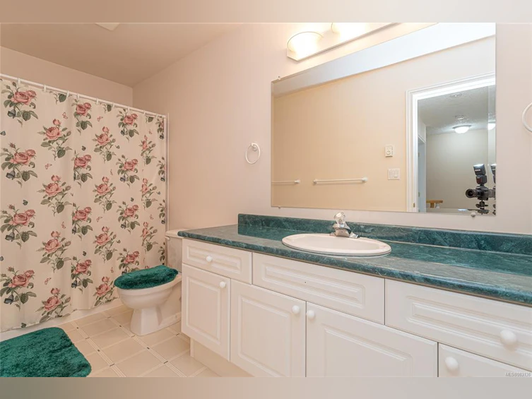 3-9903 Resthaven Avenue, Sidney, BC, V8L 3E9 - 25