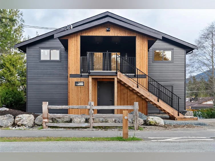 101-1683 Larch Road, Ucluelet, BC, V0R 3A0 - 2