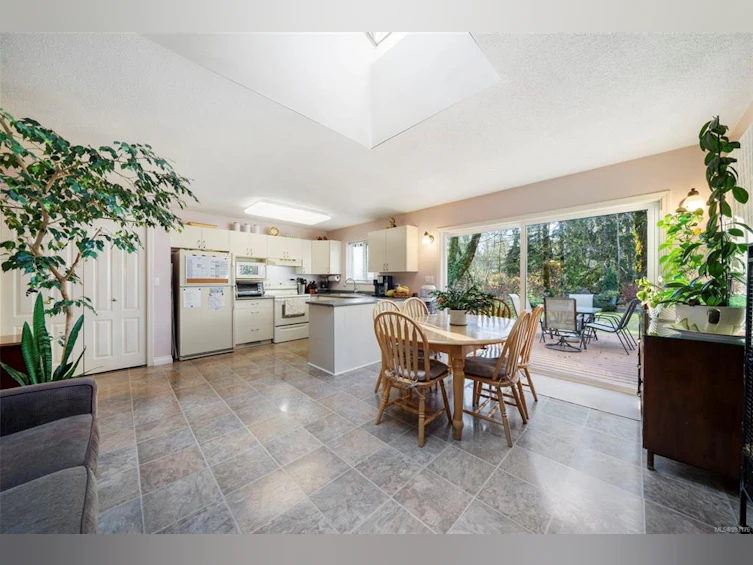 8130 Miracle Close, Youbou, BC, V0R 3E1 - 24