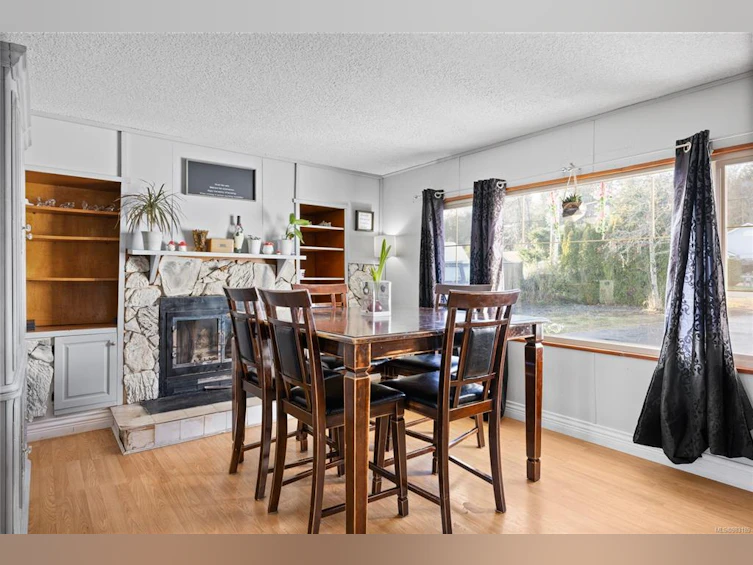 408 Craig Street, Parksville, BC, V9P 1L4 - 3