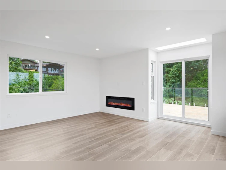 595 W Crescent Road, Qualicum Beach, BC, V9K 1H7 - 30