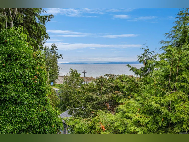 595 W Crescent Road, Qualicum Beach, BC, V9K 1H7 - 34