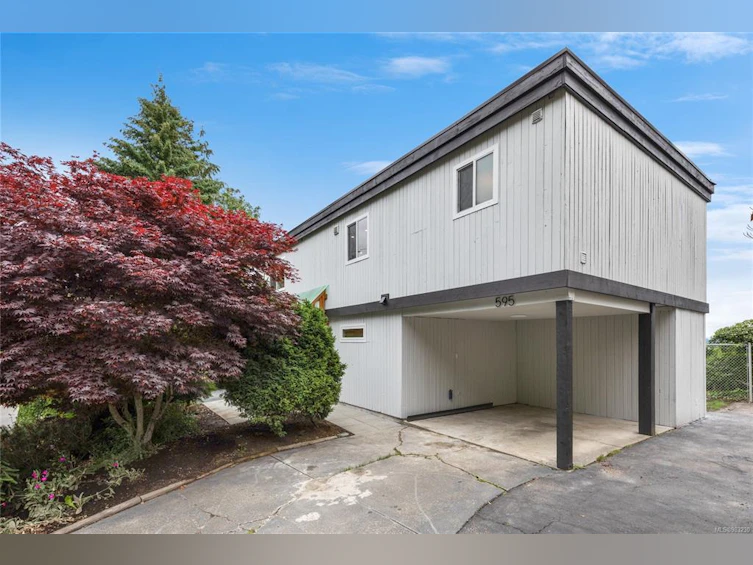 595 W Crescent Road, Qualicum Beach, BC, V9K 1H7 - 41