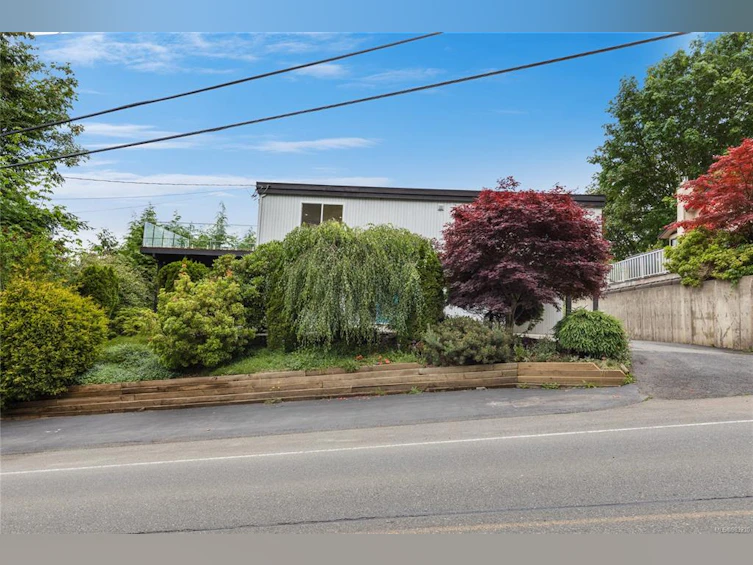 595 W Crescent Road, Qualicum Beach, BC, V9K 1H7 - 49