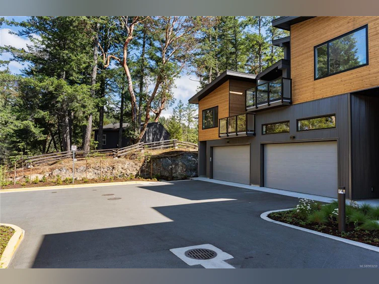 18-3921 Olympian Way, Colwood, BC, V9C 0T1 - 2