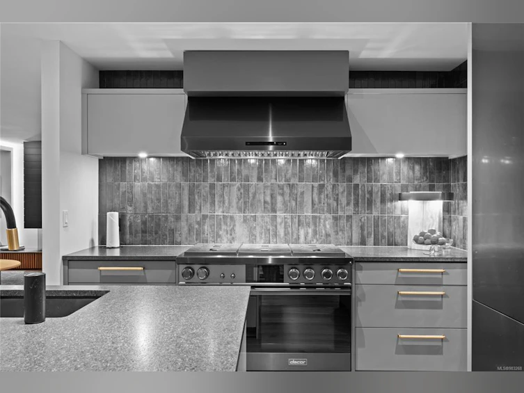 786 Nicolls Drive, French Creek, BC, V9P 1W9 - 9