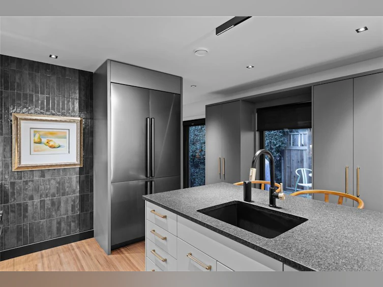 786 Nicolls Drive, French Creek, BC, V9P 1W9 - 11