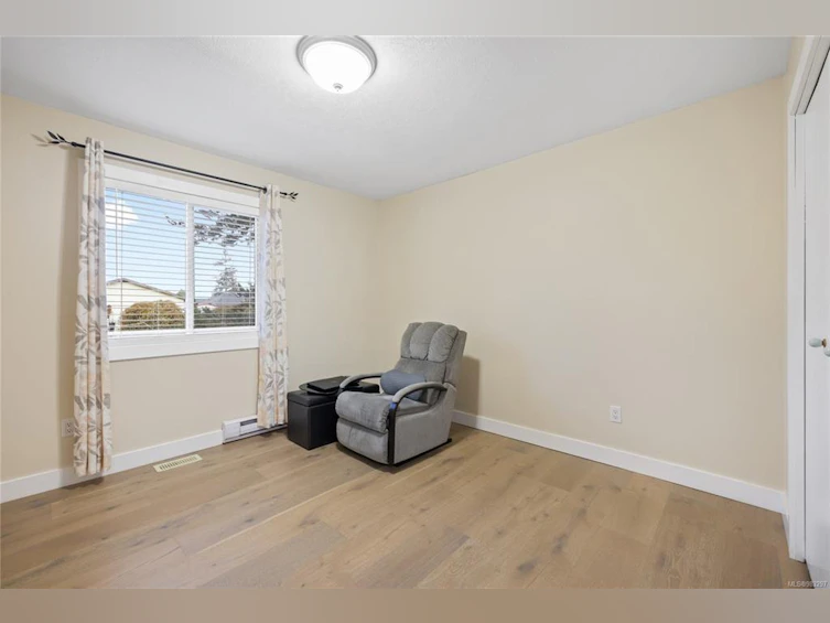 1310 Lanyon Drive, French Creek, BC, V9P 1W6 - 5