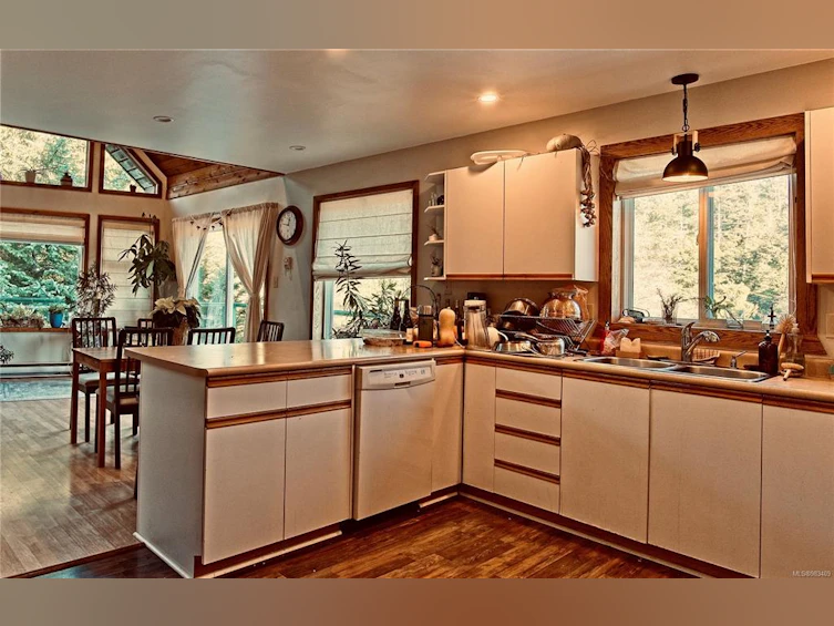 1373 Victoria Road, Ucluelet, BC, V0R 3A0 - 8