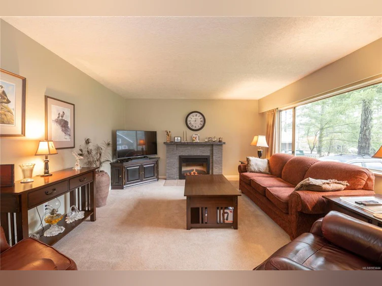 635 Pinewood Road, Gabriola Island, BC, V0R 1X4 - 3