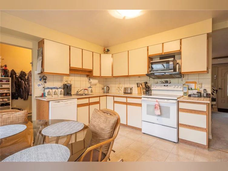 635 Pinewood Road, Gabriola Island, BC, V0R 1X4 - 13