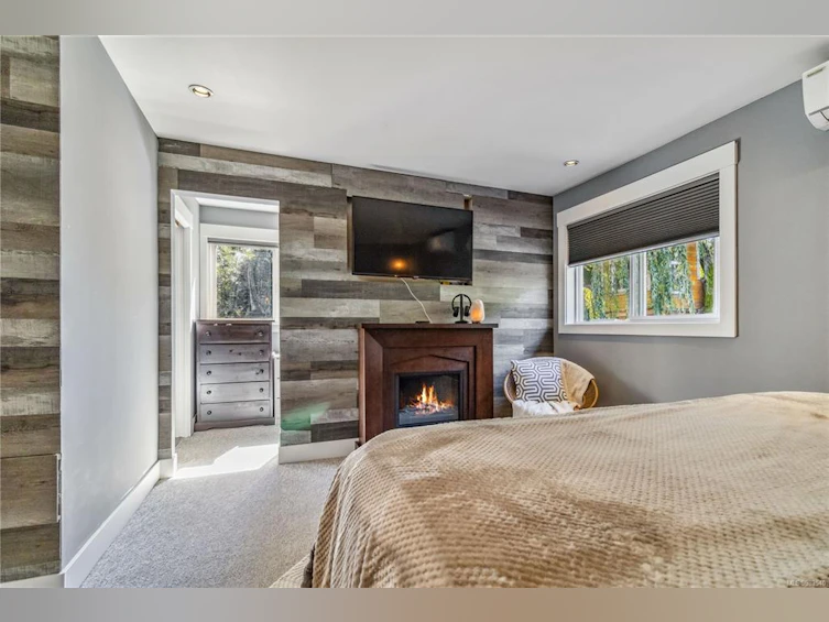 993 Tolmie Avenue, Victoria, BC, V8X 3W8 - 26