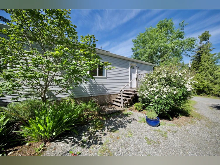 316 Peterson Drive, Tofino, BC, V0R 2Z0 - 2