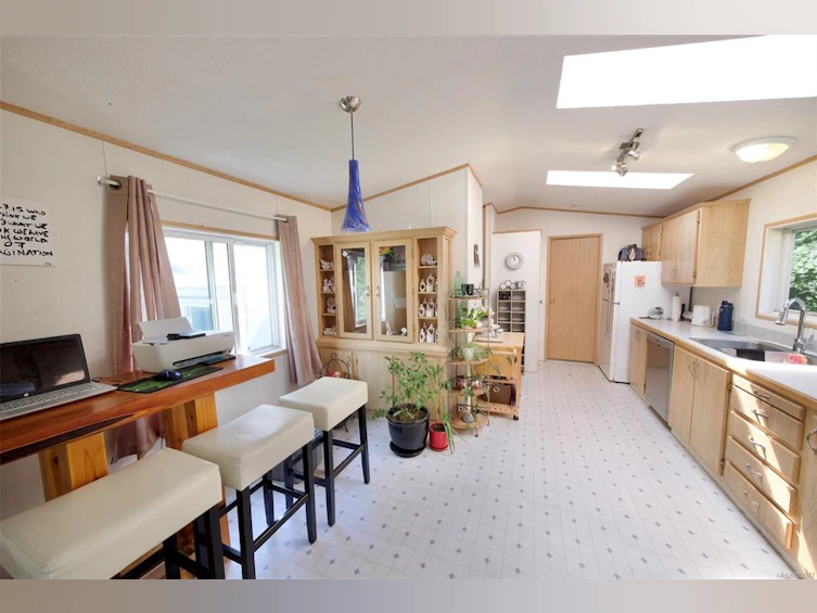 316 Peterson Drive, Tofino, BC, V0R 2Z0 - 9