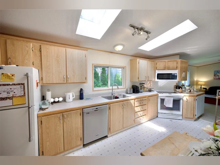 316 Peterson Drive, Tofino, BC, V0R 2Z0 - 10