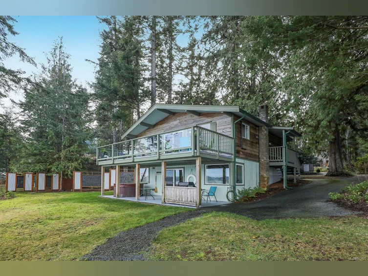 7736 Ships Point Road, Fanny Bay, BC, V0R 1W0 - 4